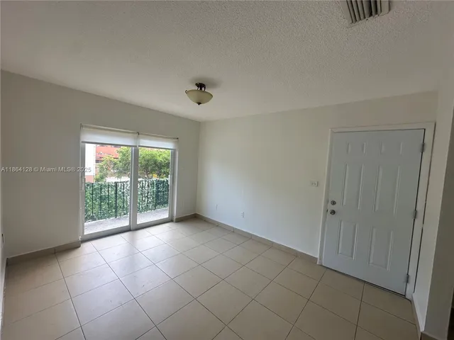 $2,300 | 627 Southwest 3rd Street, Unit 4, Miami, FL 33130