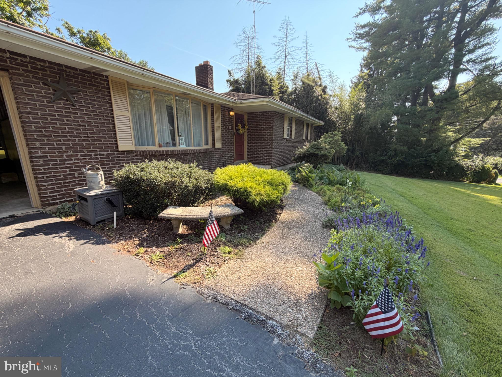 451 West Neversink Road Reading, PA 19606 - Photo 2 of 31 SIDEWALK TO HOME