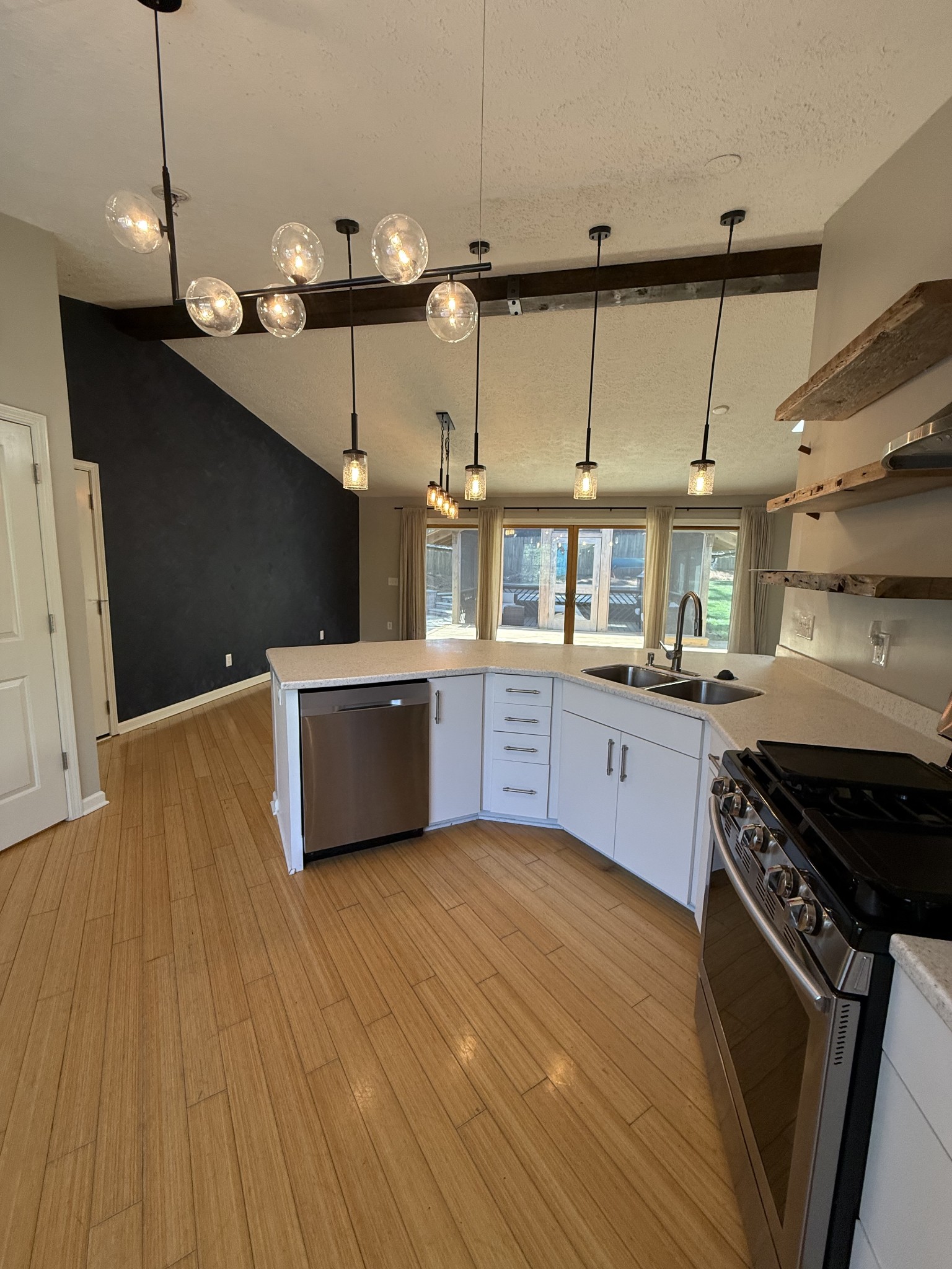 917 Morton Mill Road Nashville, TN 37221 - Photo 2 of 30