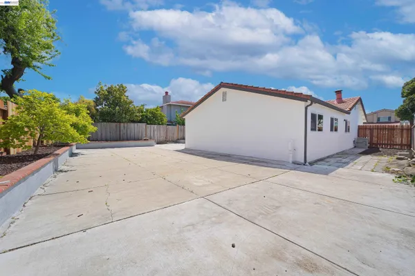 $1,398,000 | 32419 Woodland Drive, Union City, CA 94587