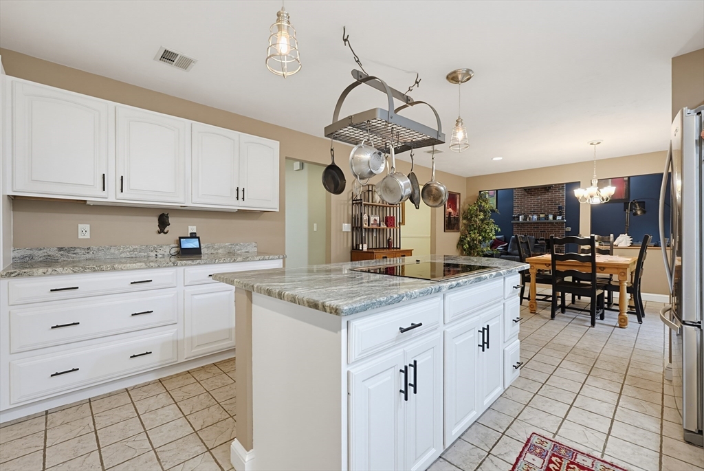 24 Rhodes Street Plainville, MA 02762 - Photo 7 of 42
