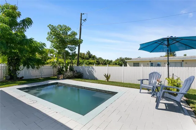 $579,900 | 601 Hamlin Street, Nokomis, FL 34275