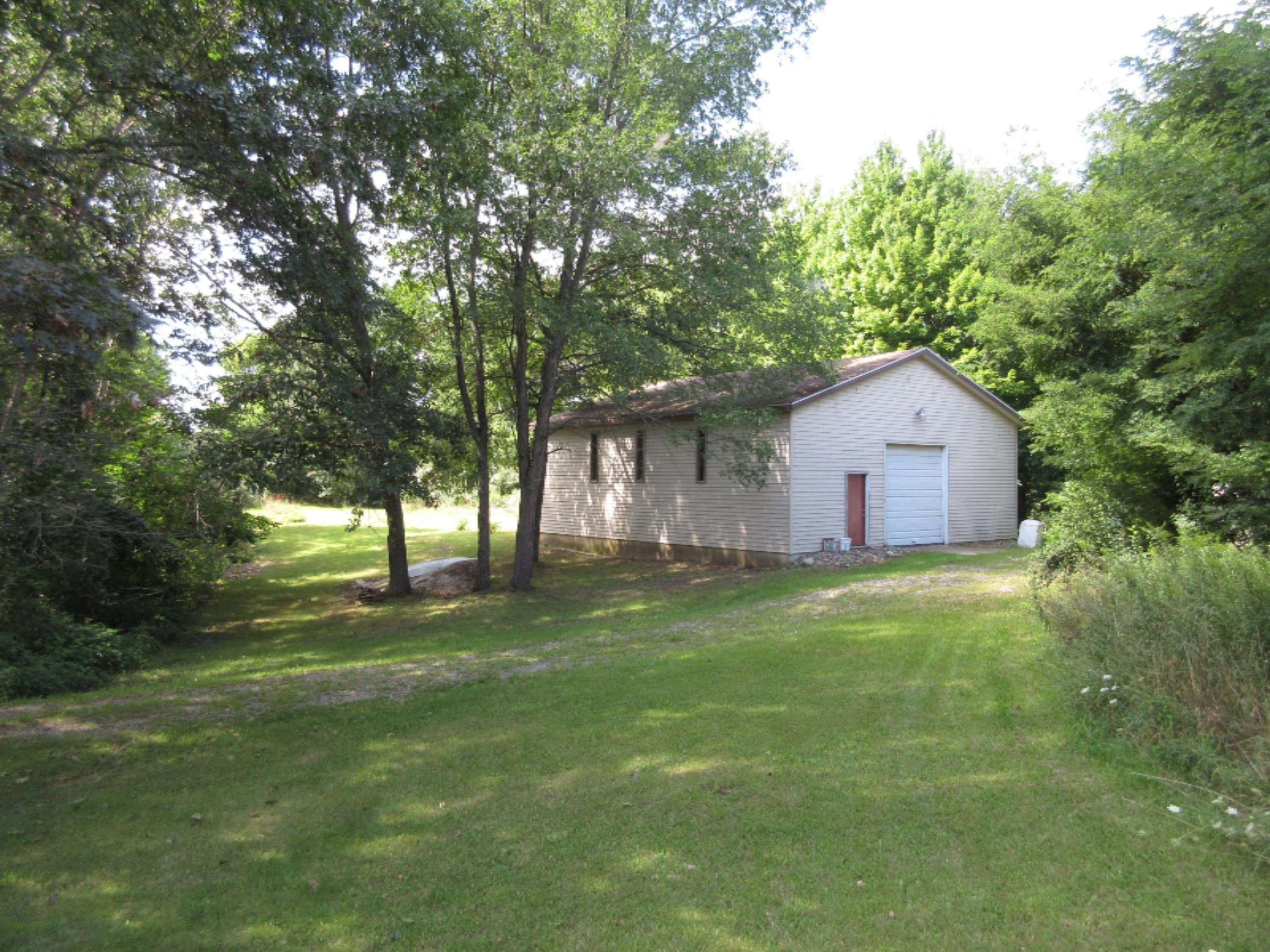 7901 South Backus Road Greenville, MI 48838 - Photo 9 of 35 IMG_3292