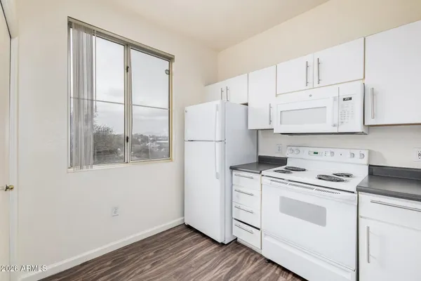 $1,677 | 3302 North 7th Street, Unit 307, Phoenix, AZ 85014