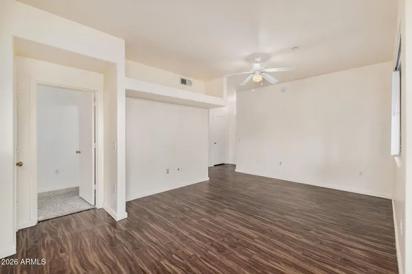 $1,677 | 3302 North 7th Street, Unit 307, Phoenix, AZ 85014