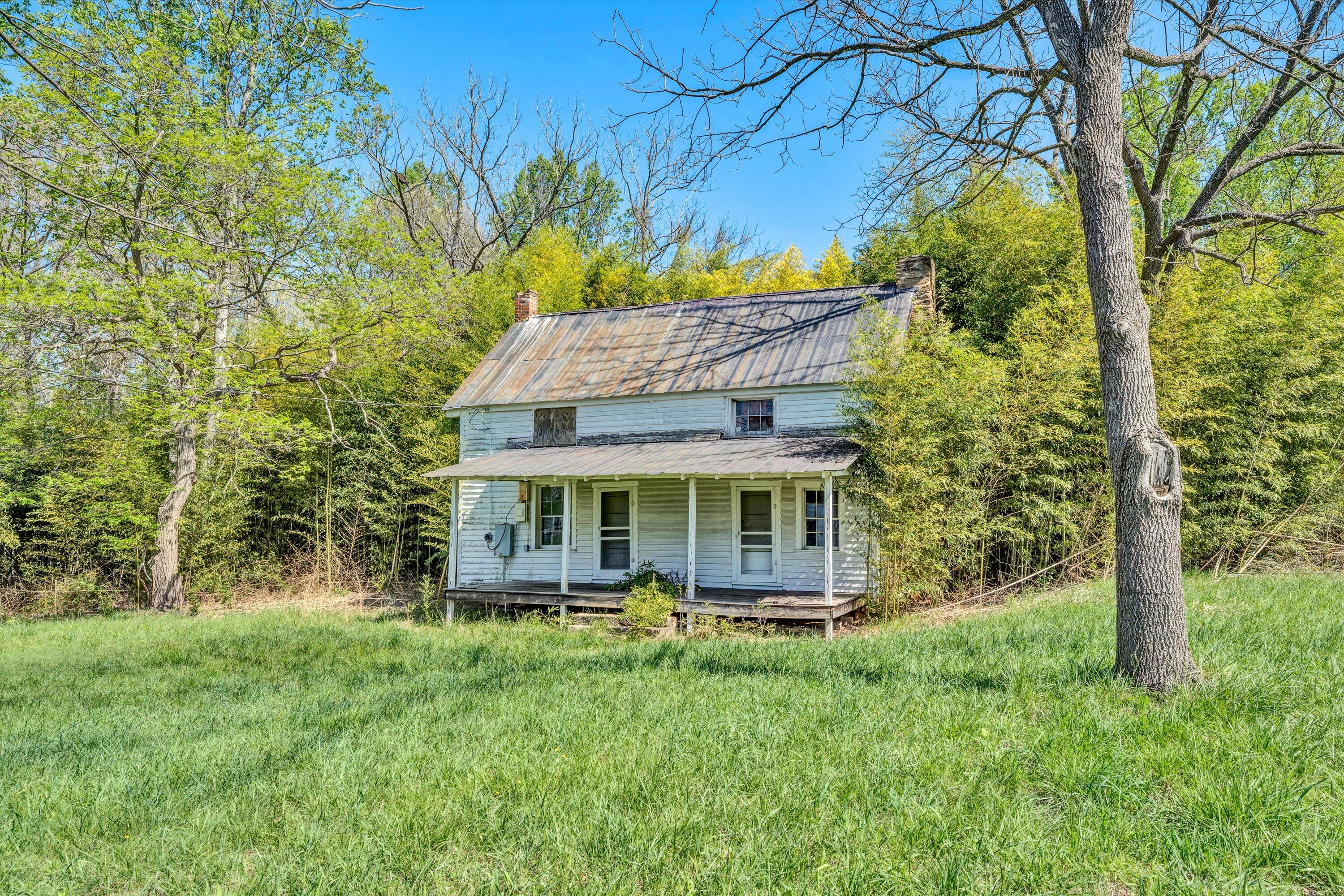 5779 Scruggs Road Moneta, VA 24121 - Photo 13 of 27 10-041520240009