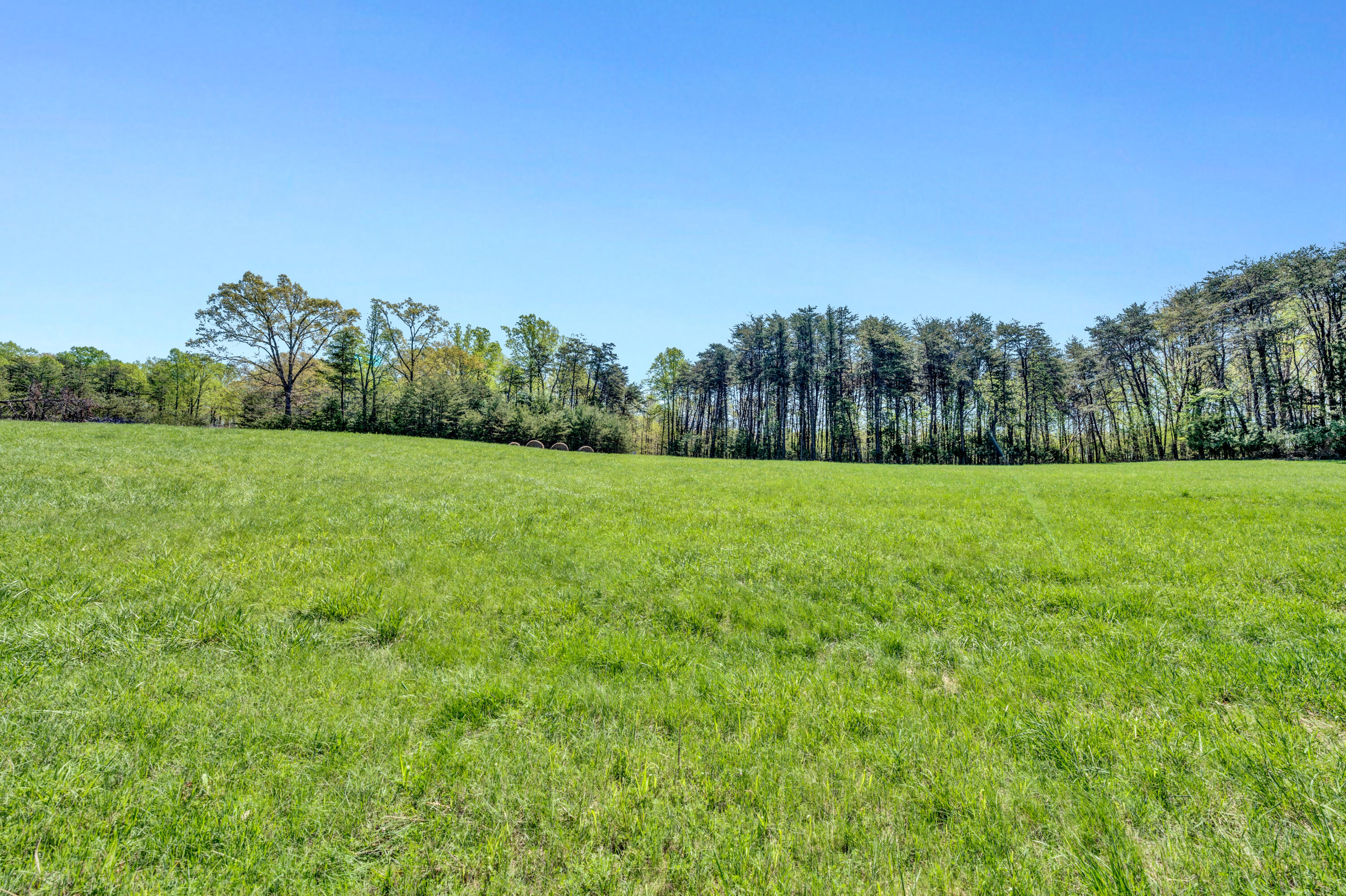 5779 Scruggs Road Moneta, VA 24121 - Photo 14 of 27 12-041520240011