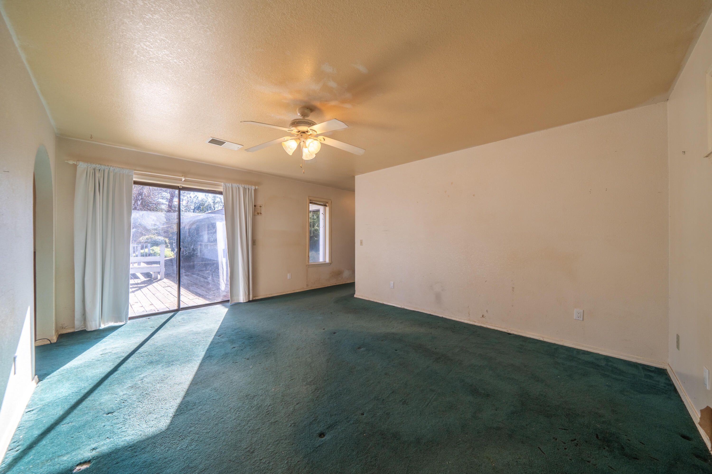 8293 Deschutes Road Palo Cedro, CA 96073 - Photo 37 of 88 spacious primary bedroom