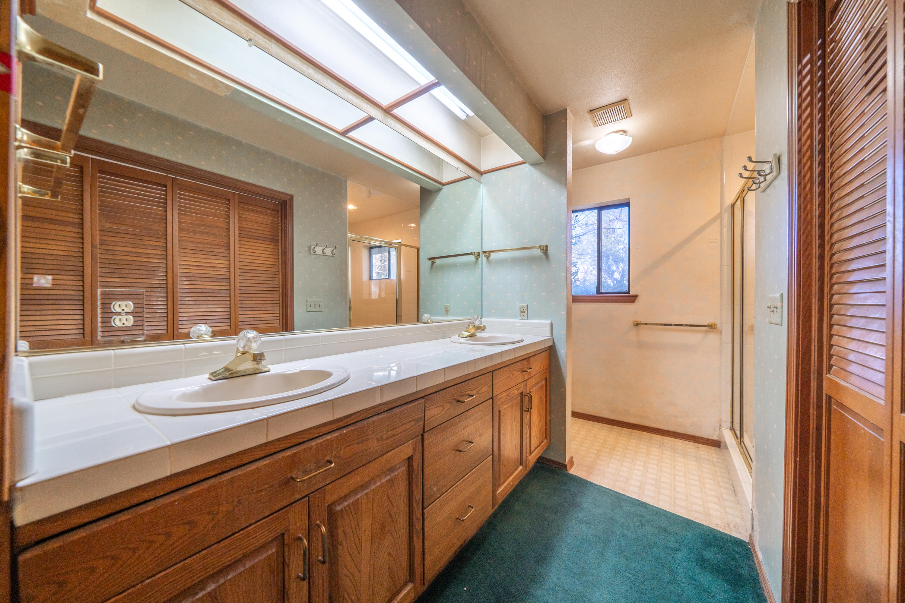 8293 Deschutes Road Palo Cedro, CA 96073 - Photo 5 of 88 Primary Bathroom
