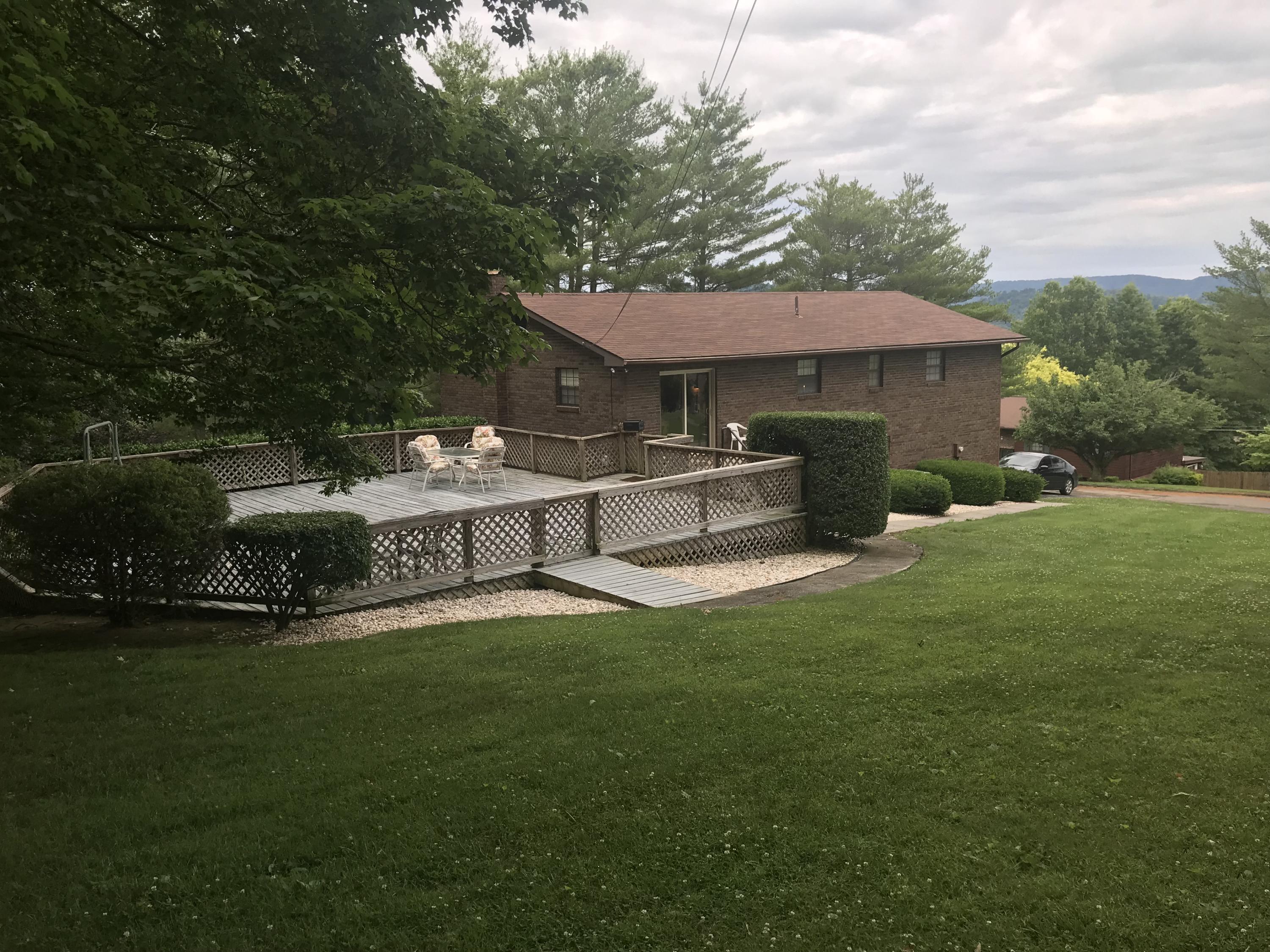 422 Bello Road Tazewell, TN 37879 - Photo 3 of 12 61E06021-266A-4235-8D8B-59951C1171F5