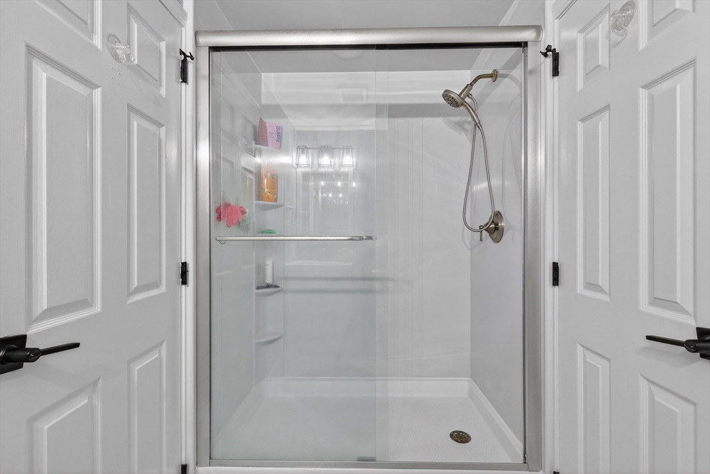 425 Maple Brook Road, Unit 425 Bellingham, MA 02019 - Photo 18 of 24 Gallery Image 18