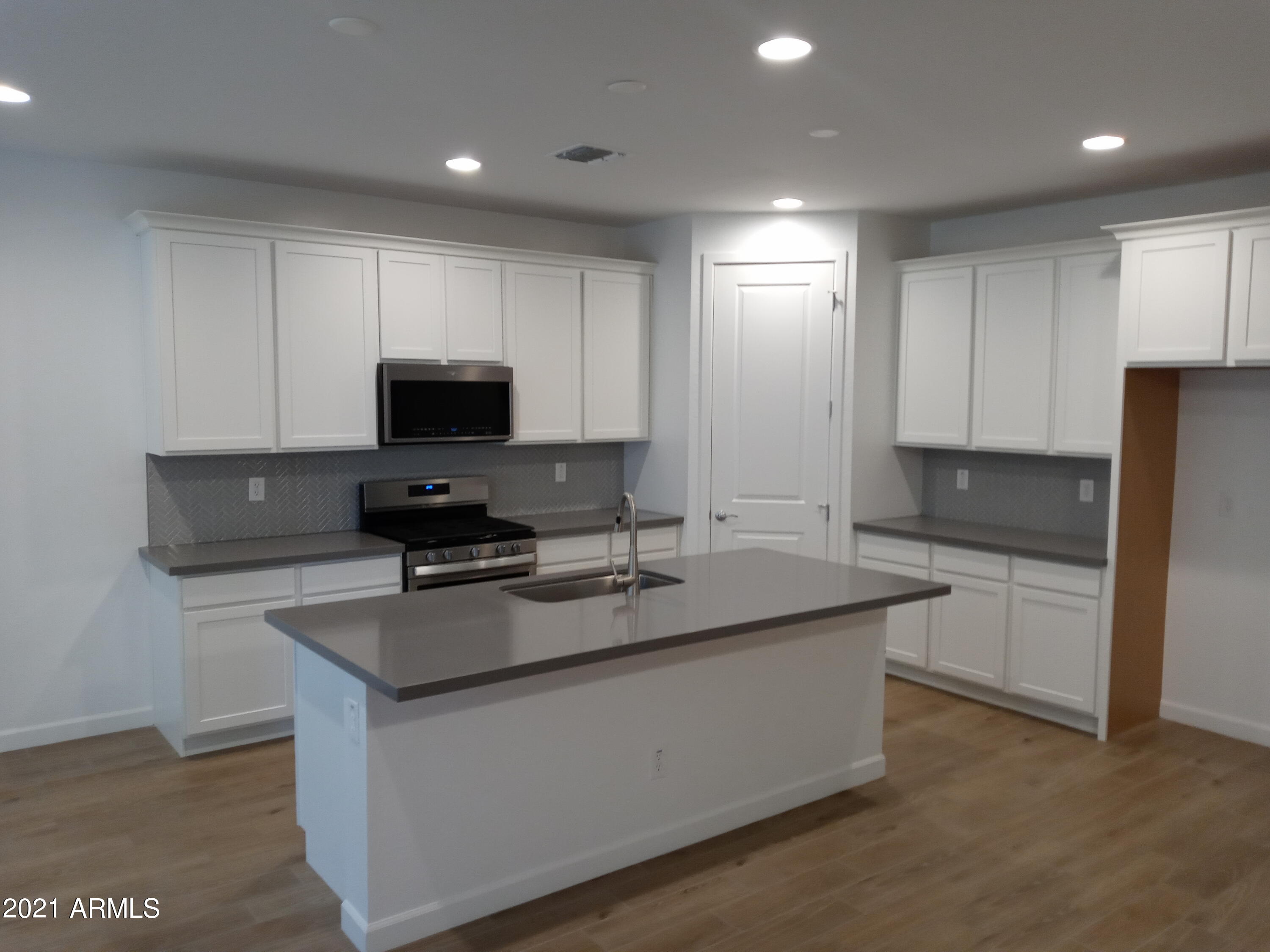 4134 South Neutron Mesa, AZ 85212 - Photo 8 of 17 kitchen 3