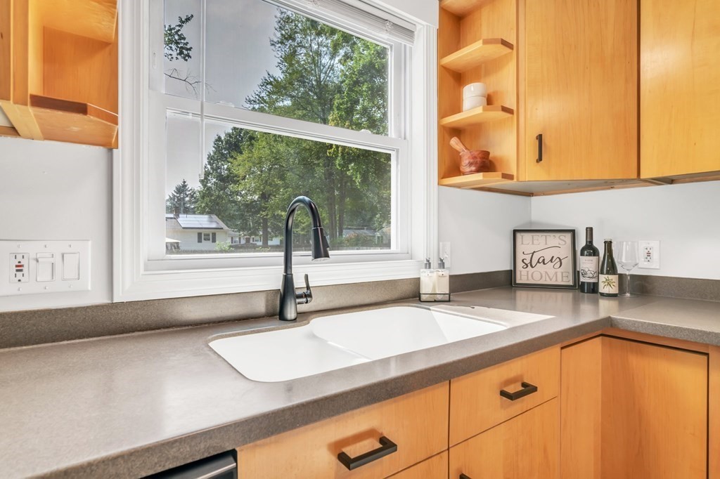 56 Louis Road Springfield, MA 01118 - Photo 19 of 36 Gallery Image 19