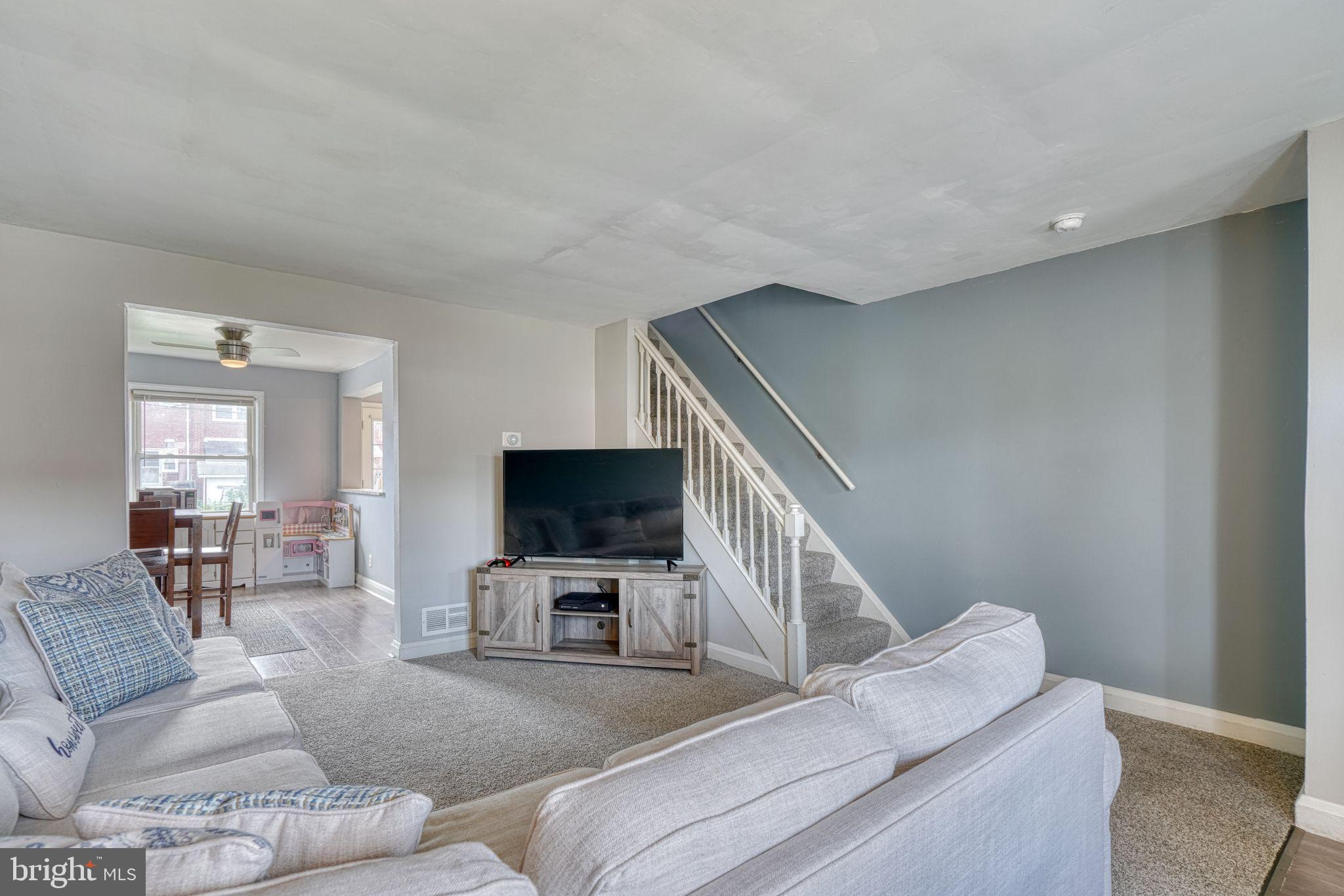 911 Arncliffe Road Essex, MD 21221 - Photo 3 of 26