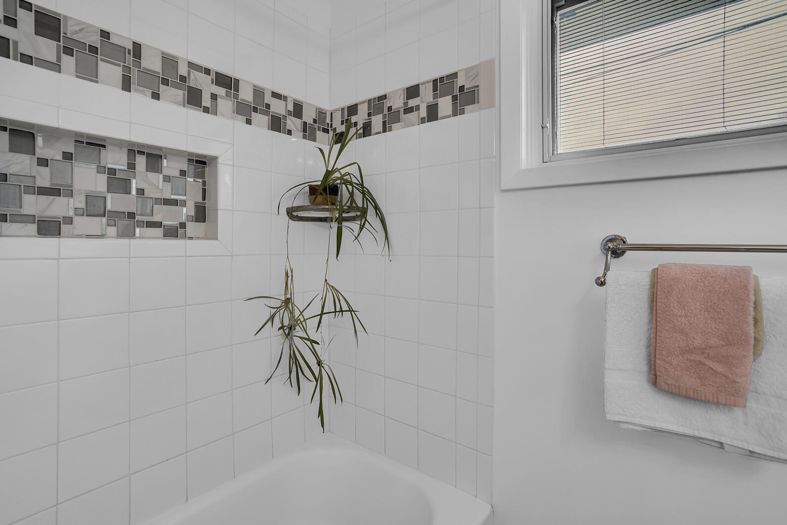 1900 Dunmore Road Ann Arbor, MI 48103 - Photo 20 of 43 0N0A1656