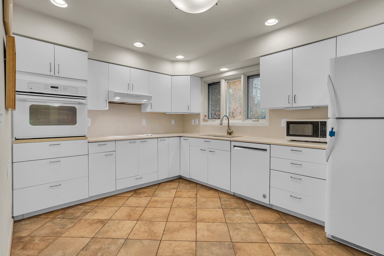 1900 Dunmore Road Ann Arbor, MI 48103 - Photo 10 of 43 0N0A1728