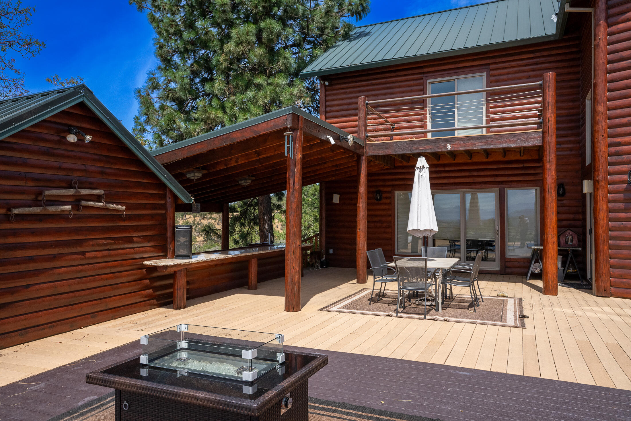 1881 Brophy Road Eagle Point, OR 97524 - Photo 82 of 130 a view of a backyard with sitting area