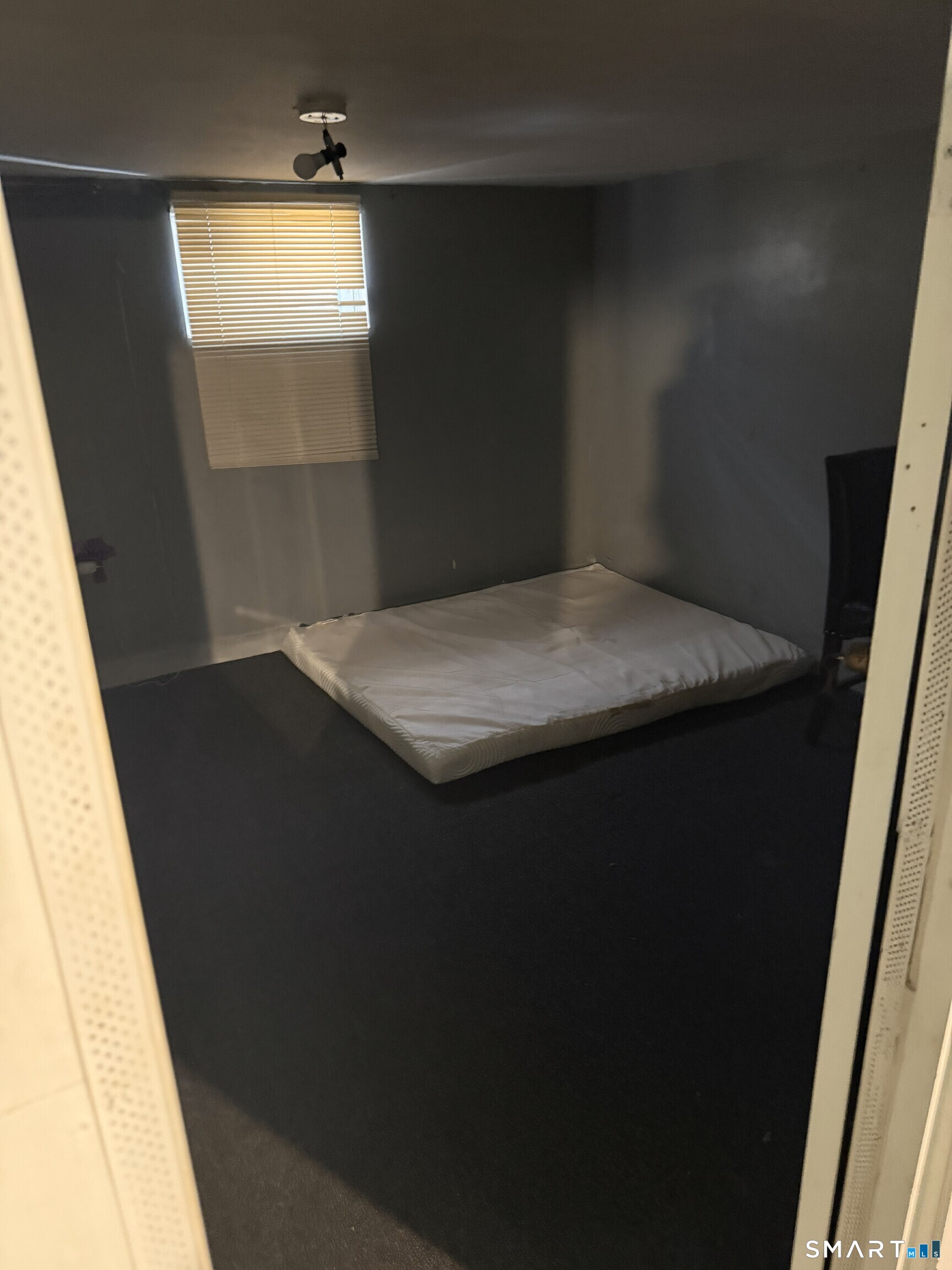 75 Frank Street Stamford, CT 06902 - Photo 8 of 21