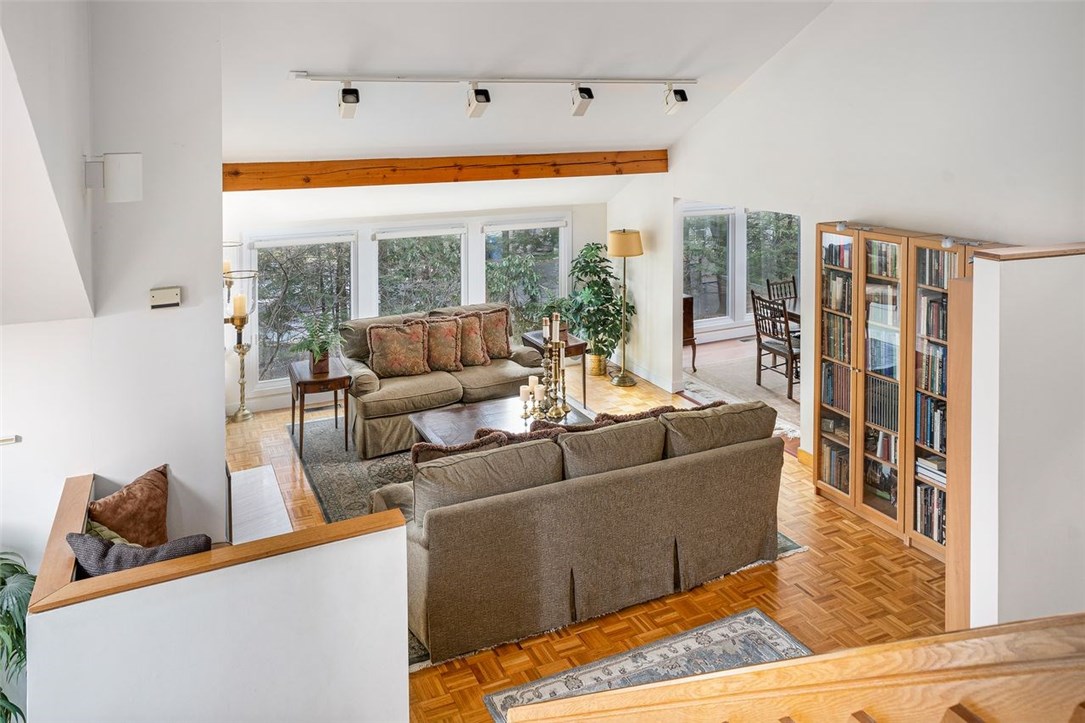 23 Wingate Road Lincoln, RI 02865 - Photo 3 of 40 Gallery Image 3