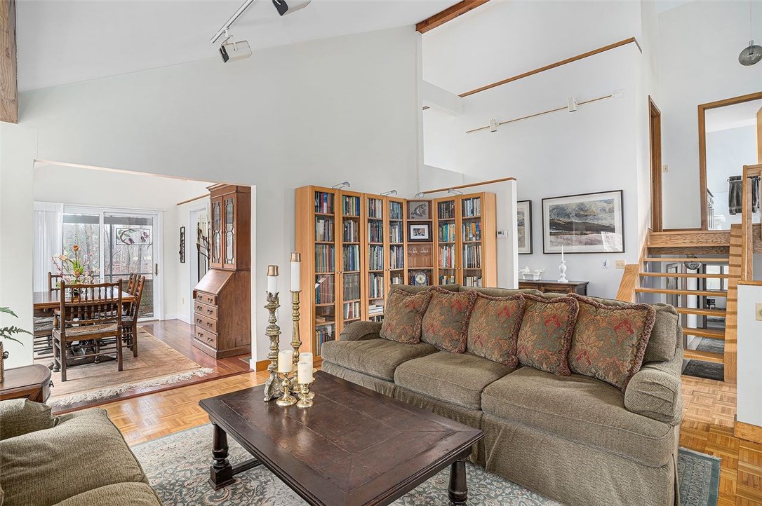 23 Wingate Road Lincoln, RI 02865 - Photo 7 of 40 Gallery Image 7