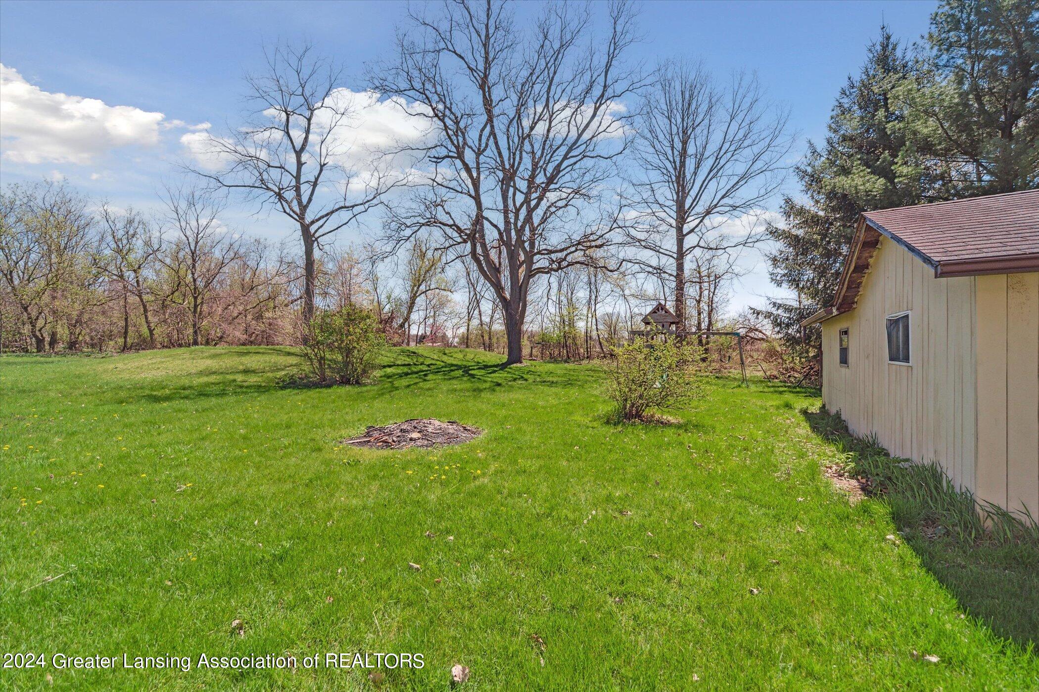 4571 West Barnes Road Mason, MI 48854 - Photo 30 of 31 34-4571-W-Barnes-Rd-Mason-MI-48854-Windo