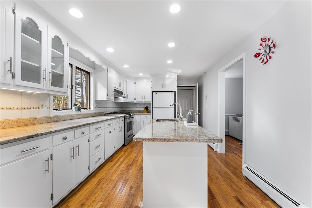 7 Providence Road Westford, MA 01886 - Photo 7 of 39