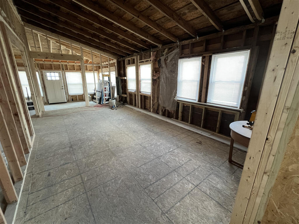 2792 East Ruritan Road Roanoke, VA 24012 - Photo 6 of 11 2005816_200581_S