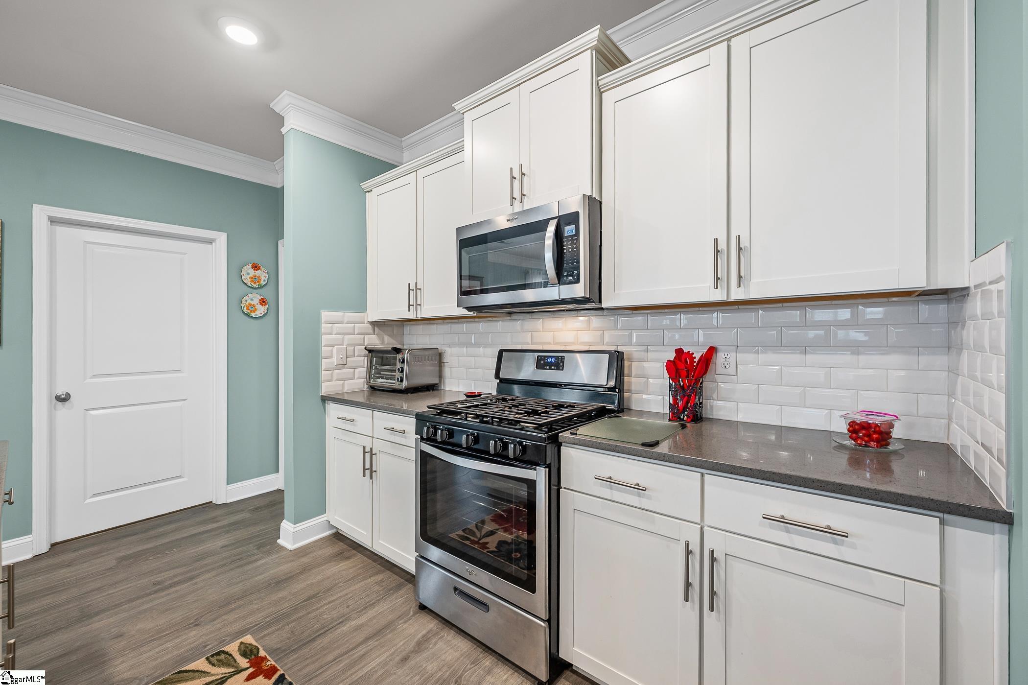 607 Raleighwood Lane Simpsonville, SC 29681 - Photo 11 of 44 Gallery Image 11
