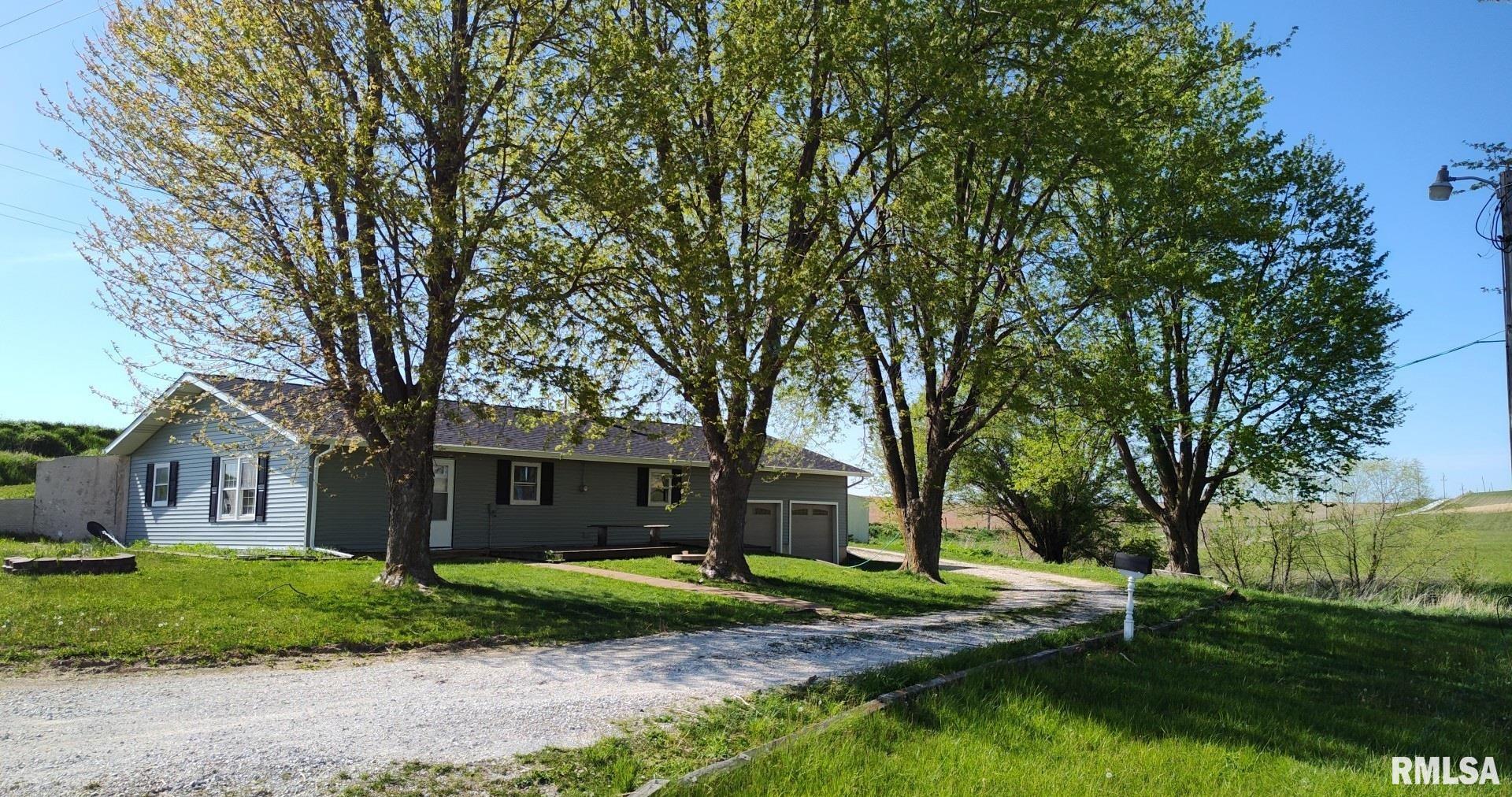 1702 East County Road Carthage, IL 62321 - Photo 1 of 16 Gallery Image 1