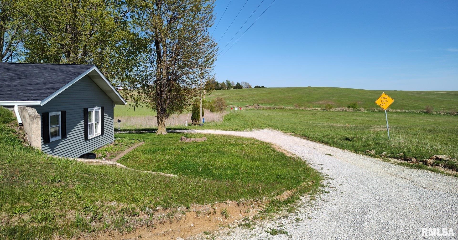 1702 East County Road Carthage, IL 62321 - Photo 3 of 16 Gallery Image 3