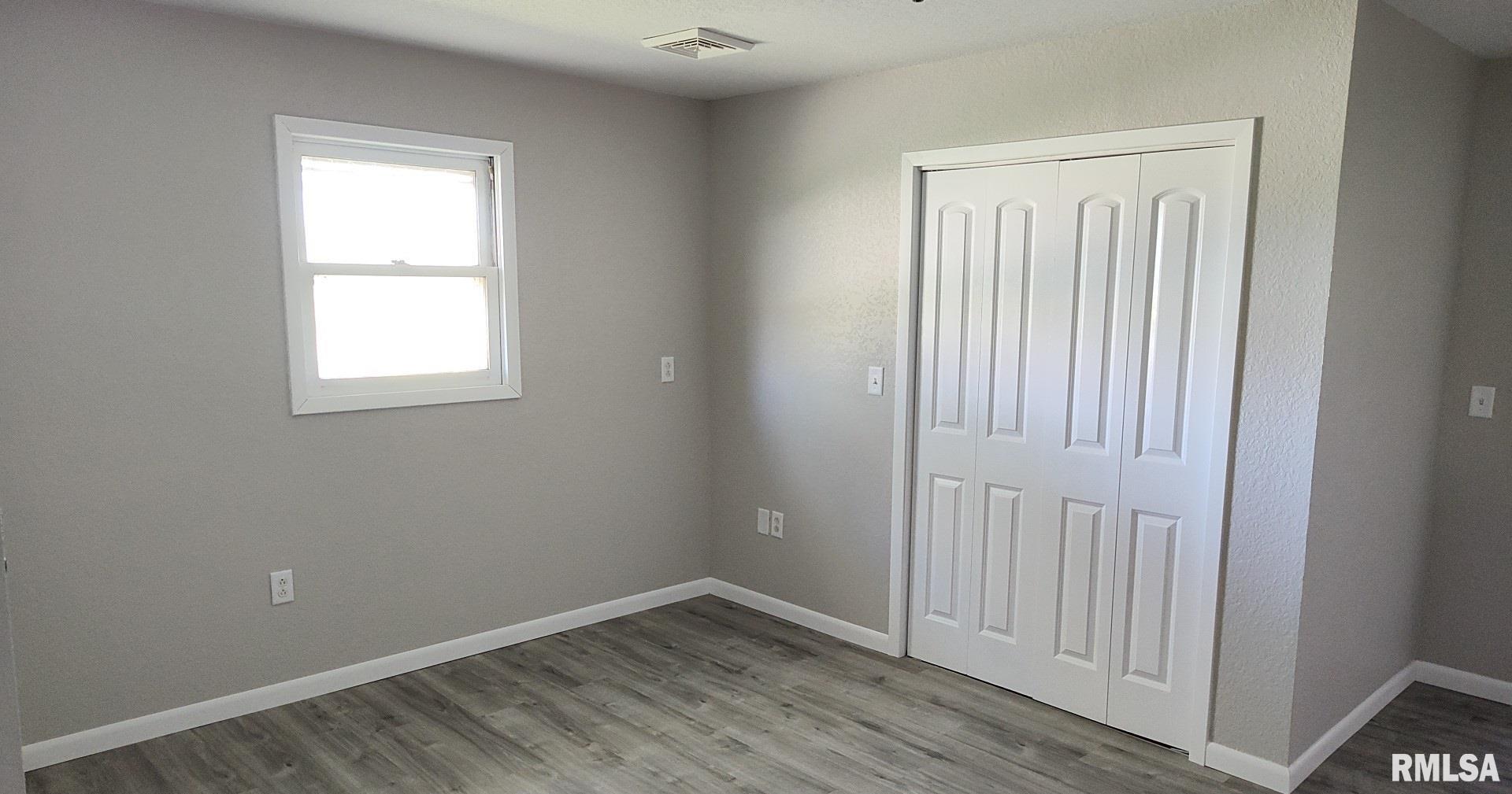 1702 East County Road Carthage, IL 62321 - Photo 10 of 16 Gallery Image 10