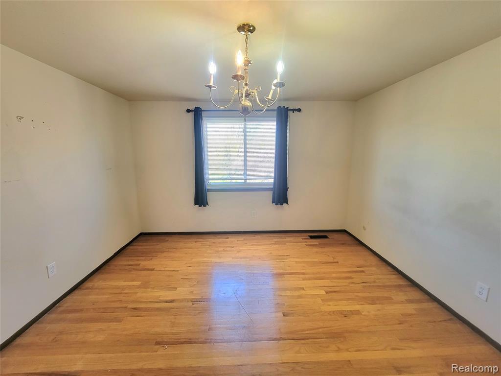 3458 Common Road Warren, MI 48092 - Photo 12 of 22