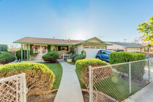 $1,350,000 | 39719 Trinity Way, Fremont, CA 94538