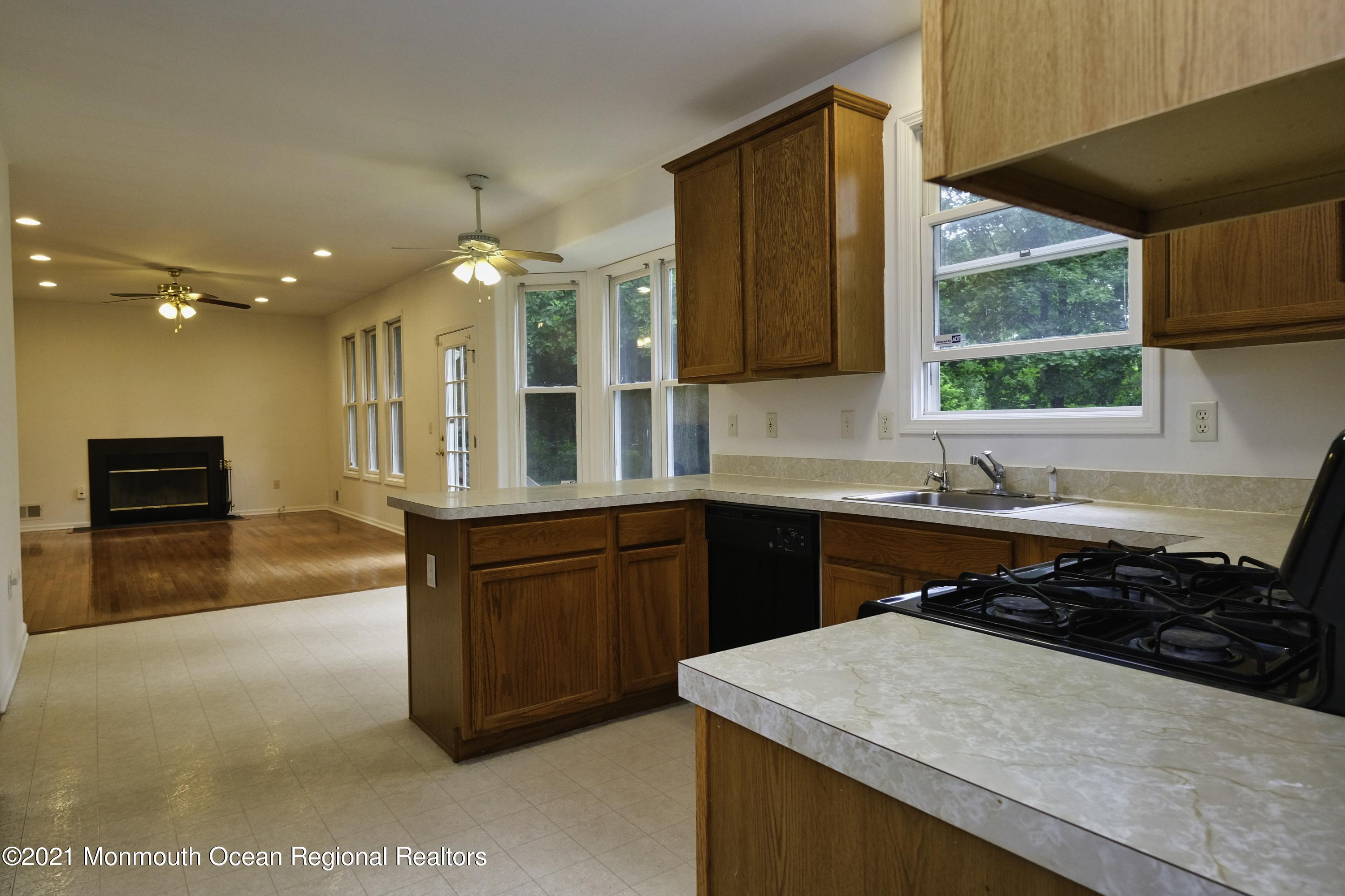 781 Monmouth Road Cream Ridge, NJ 08514 - Photo 14 of 33 DSCF7482
