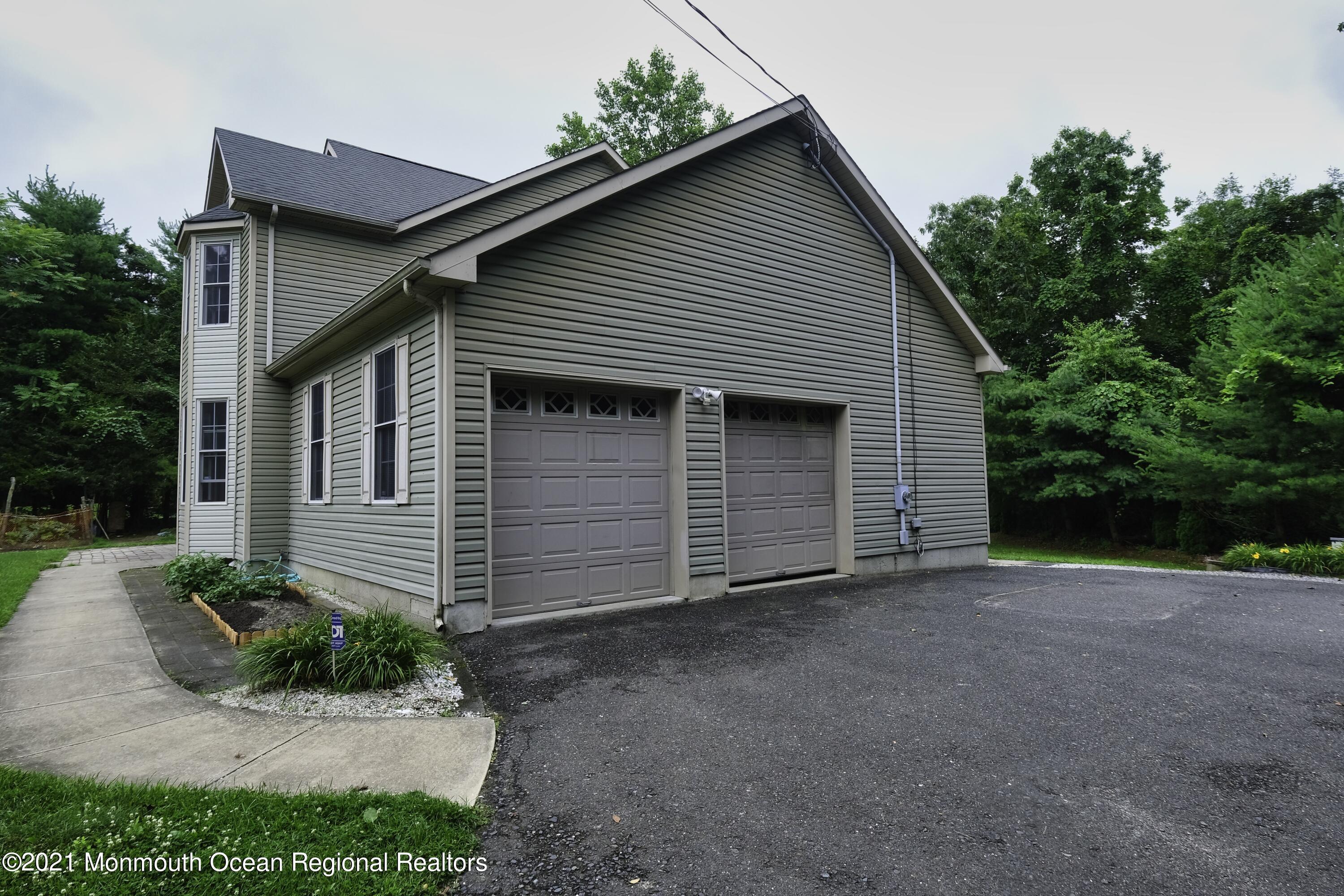 781 Monmouth Road Cream Ridge, NJ 08514 - Photo 4 of 33 DSCF7467