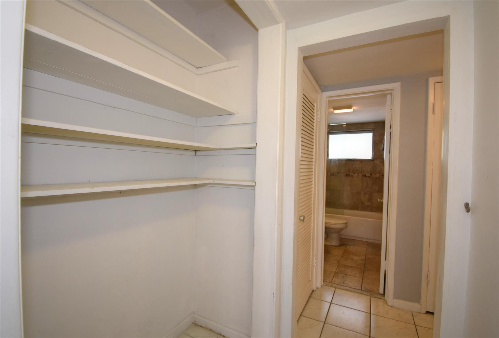 2161 Northeast 42nd Court, Unit 114 Lighthouse Point, FL 33064 - Photo 16 of 37 Hallway