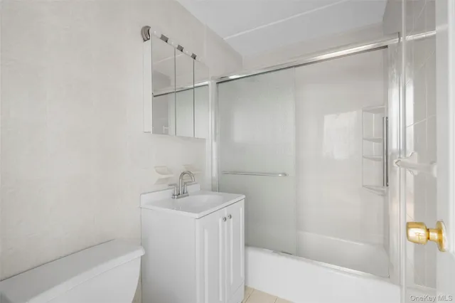 $150,000 | 687 Bronx River Road, Unit 7C, Yonkers, NY 10704