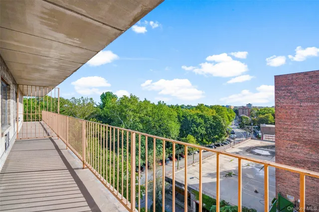 $150,000 | 687 Bronx River Road, Unit 7C, Yonkers, NY 10704