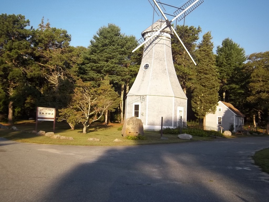 3 Old Monument Neck Road Bourne, MA 02532 - Photo 12 of 13 Gallery Image 12