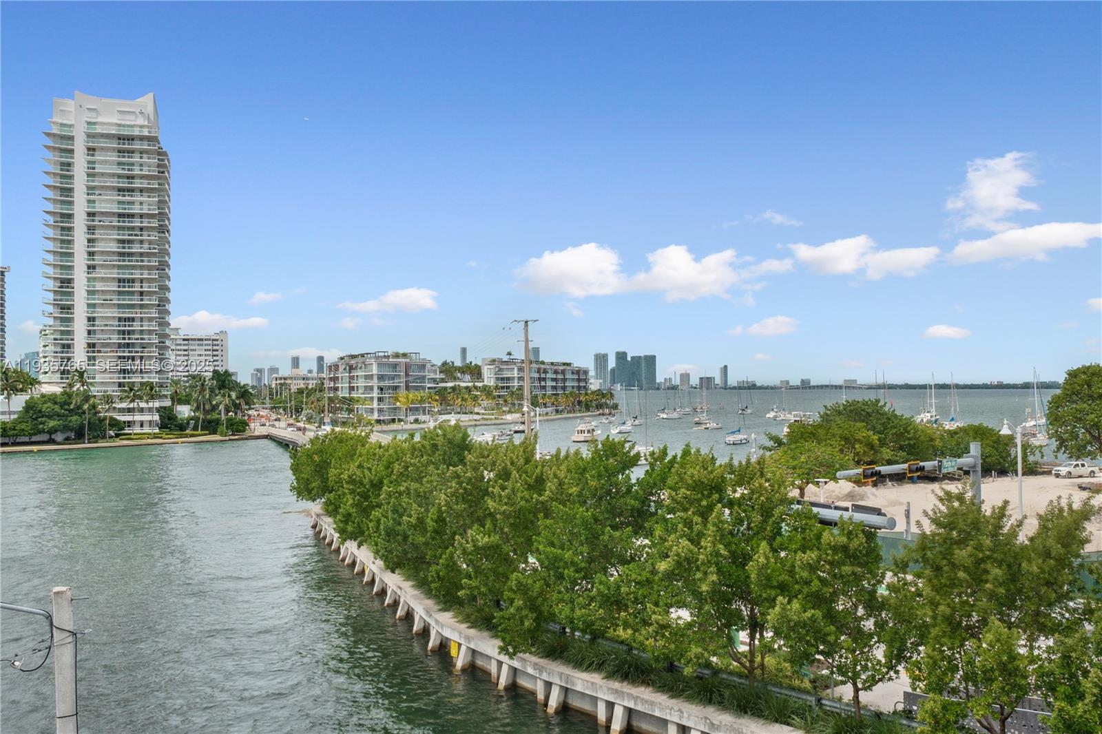 1674 Bay Road, Unit 406 Miami Beach, FL 33139 - Photo 12 of 33