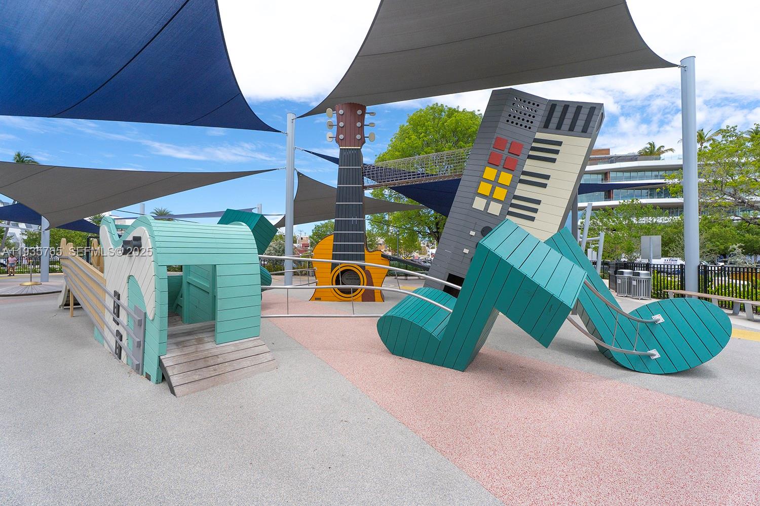 1674 Bay Road, Unit 406 Miami Beach, FL 33139 - Photo 25 of 33