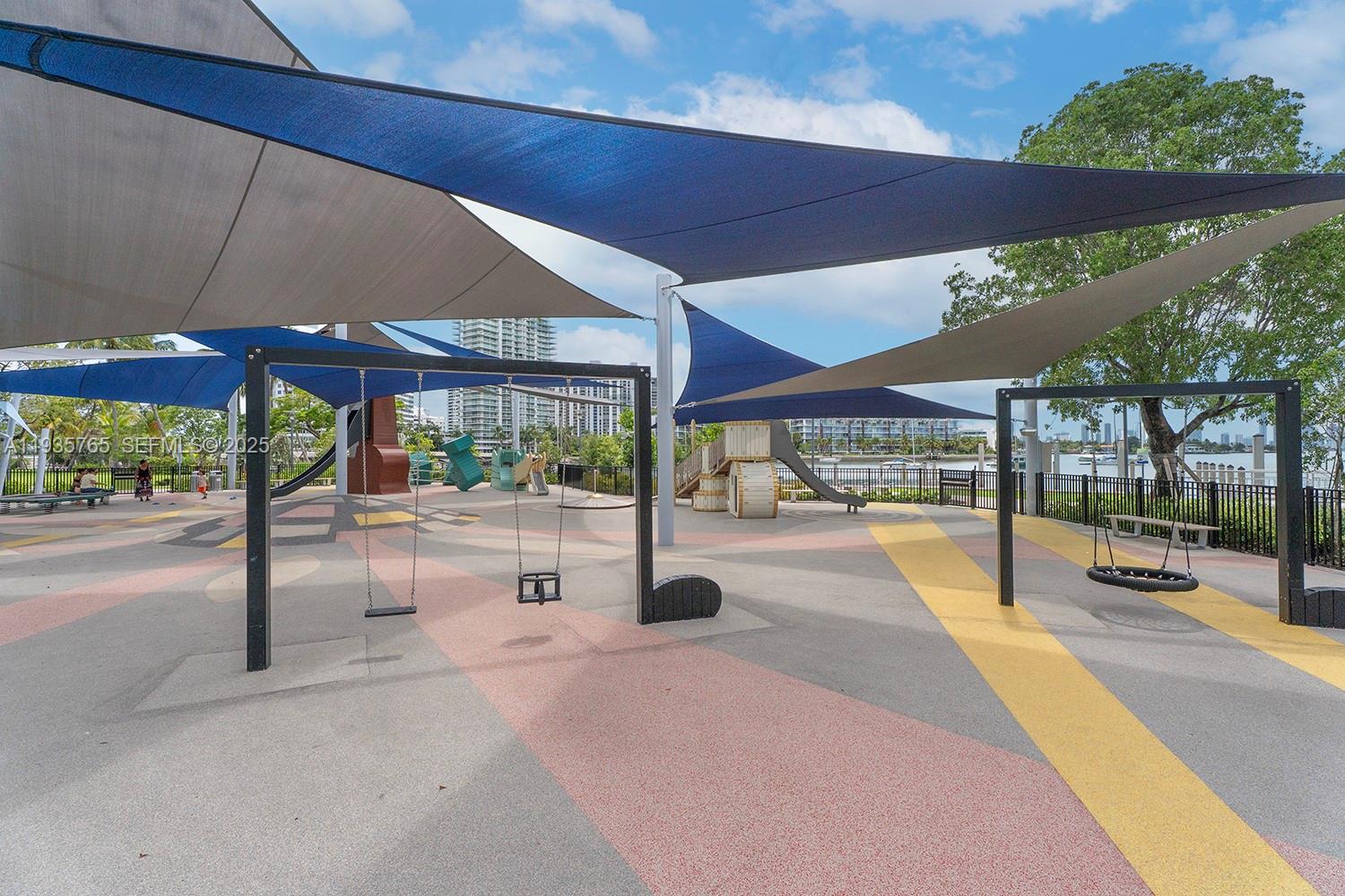 1674 Bay Road, Unit 406 Miami Beach, FL 33139 - Photo 26 of 33