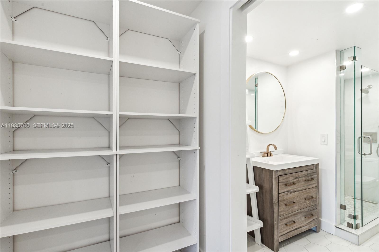 1674 Bay Road, Unit 406 Miami Beach, FL 33139 - Photo 10 of 33