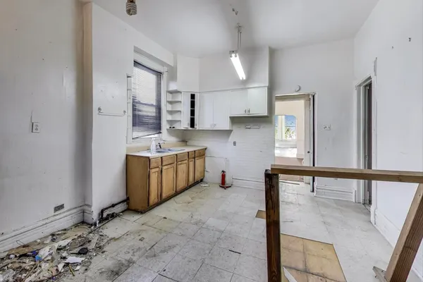 $330,000 | 3118 West 16th Street, Chicago, IL 60623