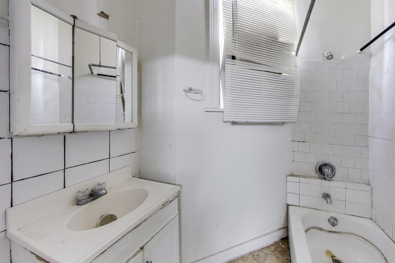 3118 West 16th Street Chicago, IL 60623 - Photo 28 of 46