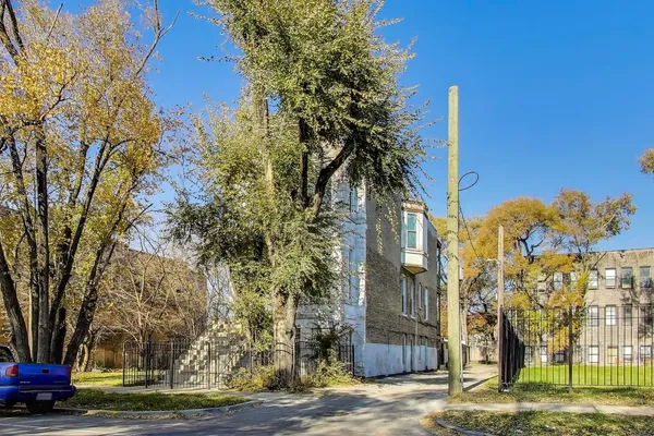 $330,000 | 3118 West 16th Street, Chicago, IL 60623
