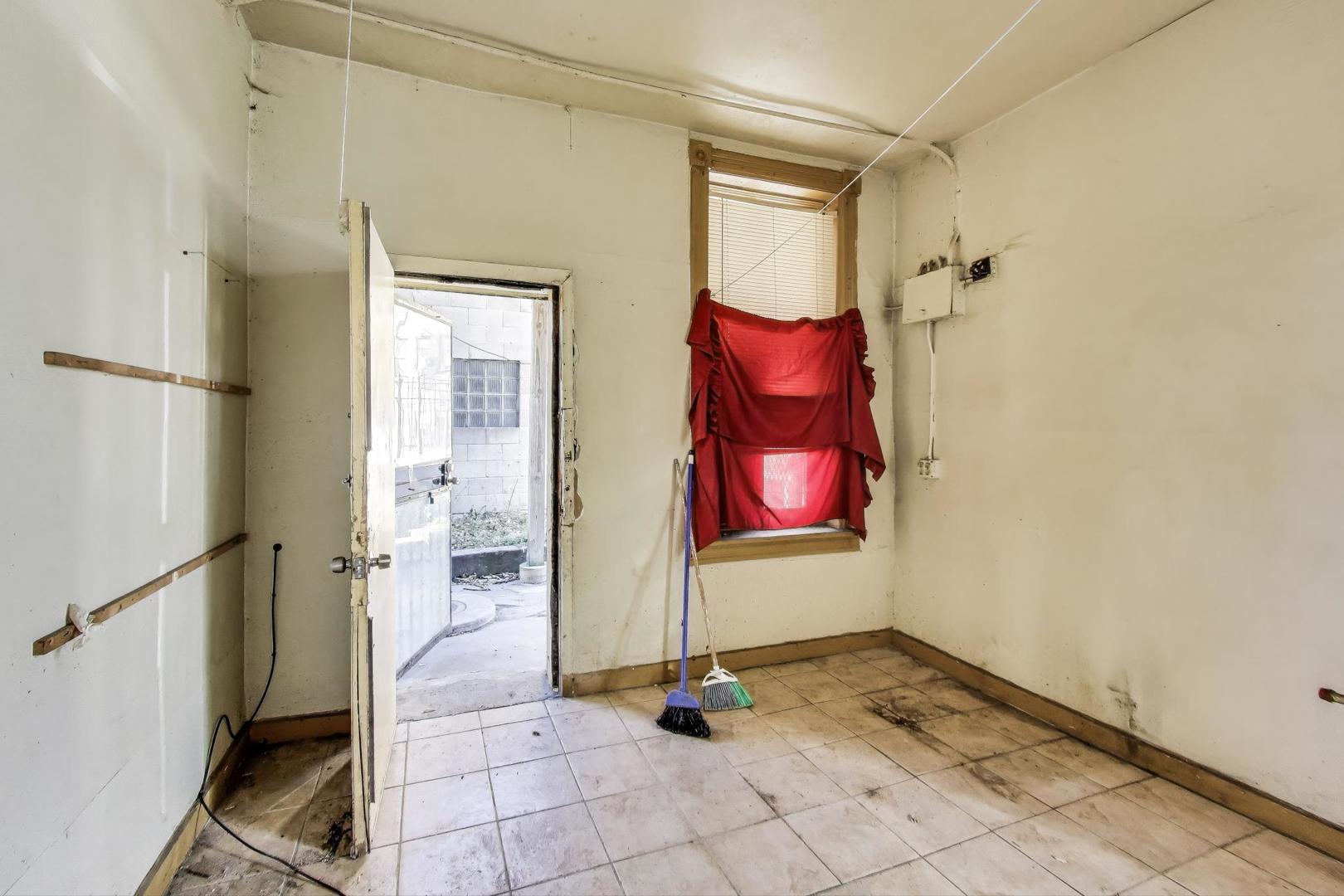 3118 West 16th Street Chicago, IL 60623 - Photo 34 of 46