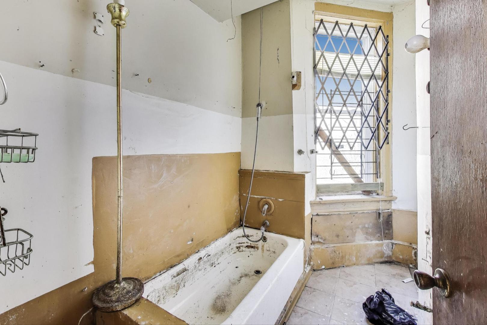 3118 West 16th Street Chicago, IL 60623 - Photo 40 of 46