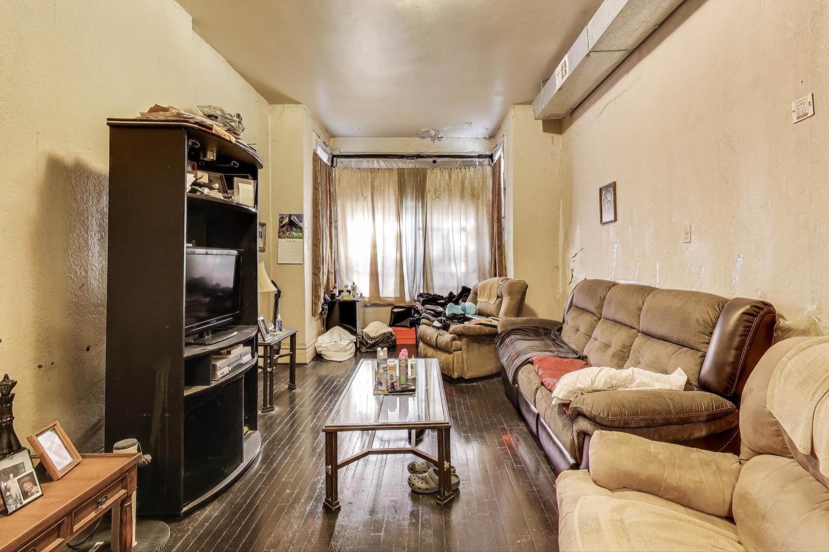 3118 West 16th Street Chicago, IL 60623 - Photo 4 of 46