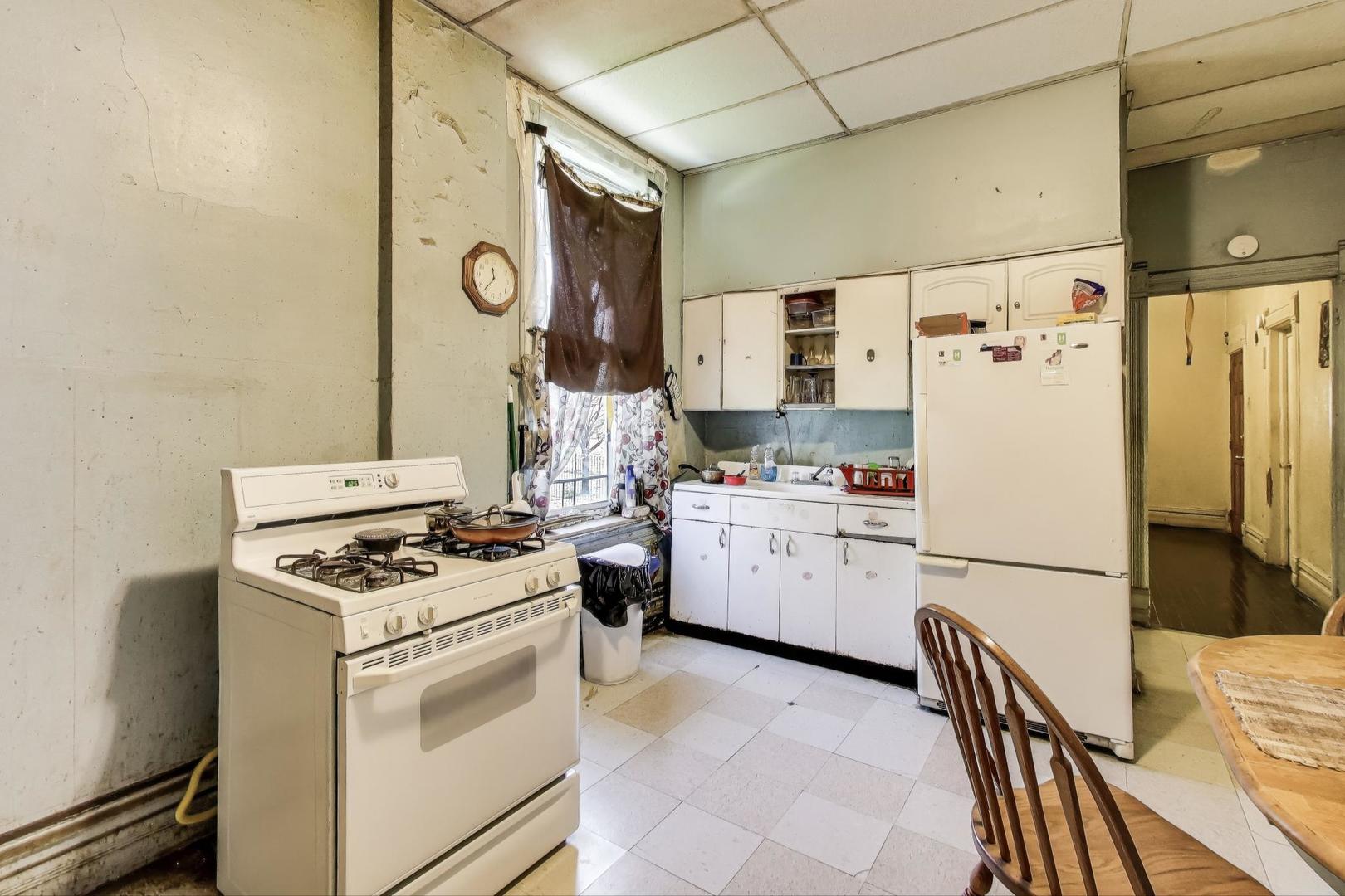 3118 West 16th Street Chicago, IL 60623 - Photo 8 of 46